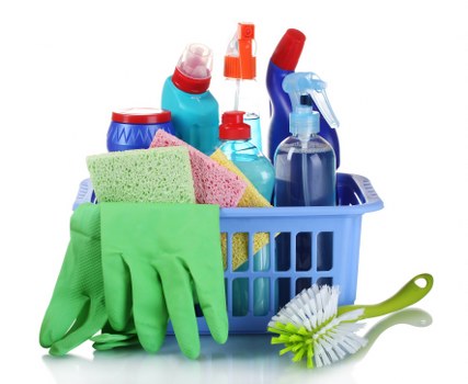 End of tenancy cleaning team working in a St John’s Wood flat